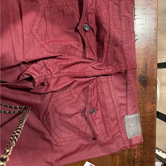 True Religion Men's Straight Jeans in Red True Religion Men’s Pants - Picture 2 of 3